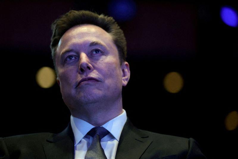 マスク氏が大統領を麻薬カルテルと結びつけたことを受け、メキシコは法的措置を検討する