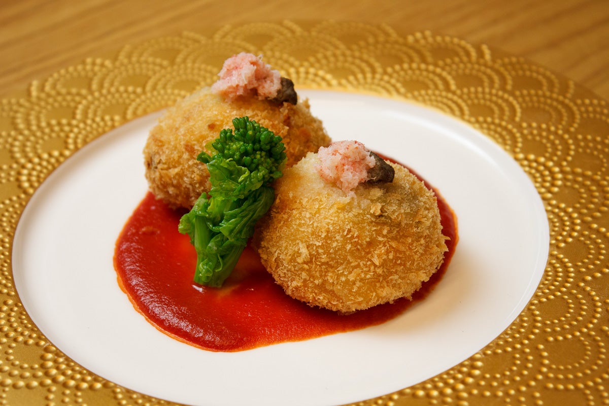 割烹ダイニング波里 HARII