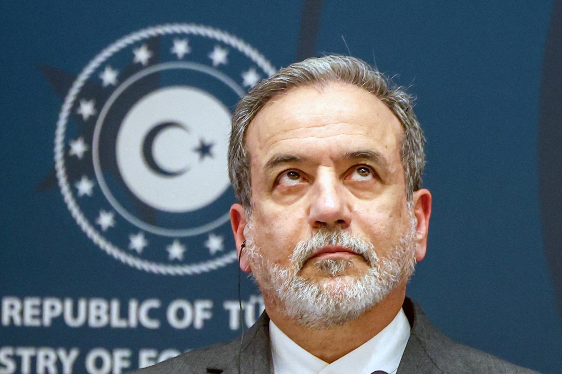 イラン、中東の米軍基地標的に　米が攻撃なら＝外相