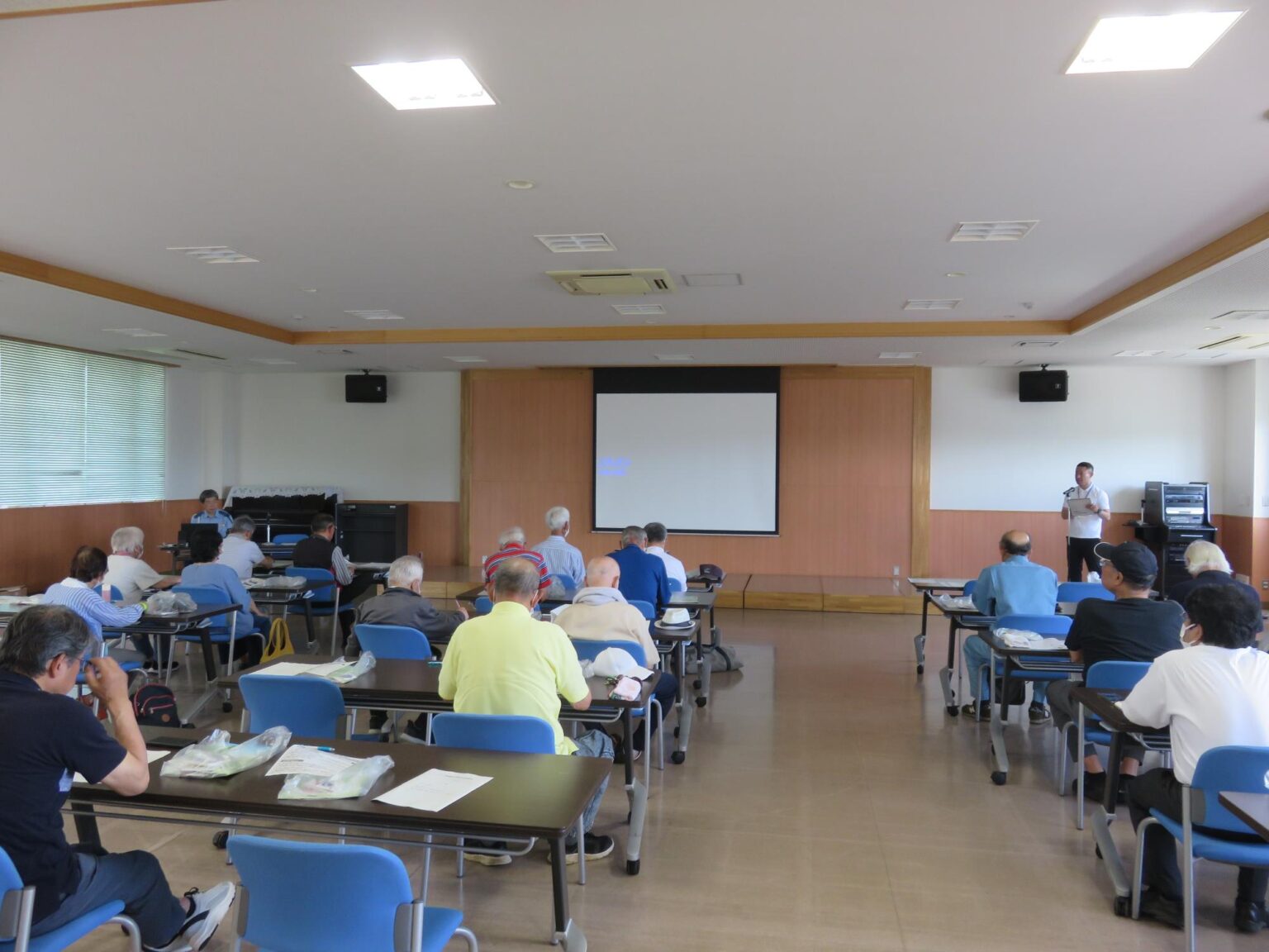 参加者が研修会を受講する様子