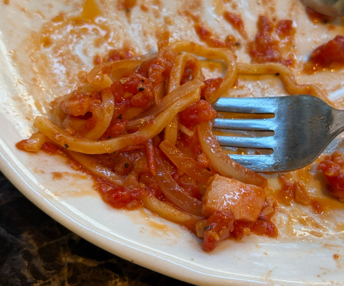 川口駅 イタリア小皿料理 ヴォーノ アマトリチャーナのキタッラ