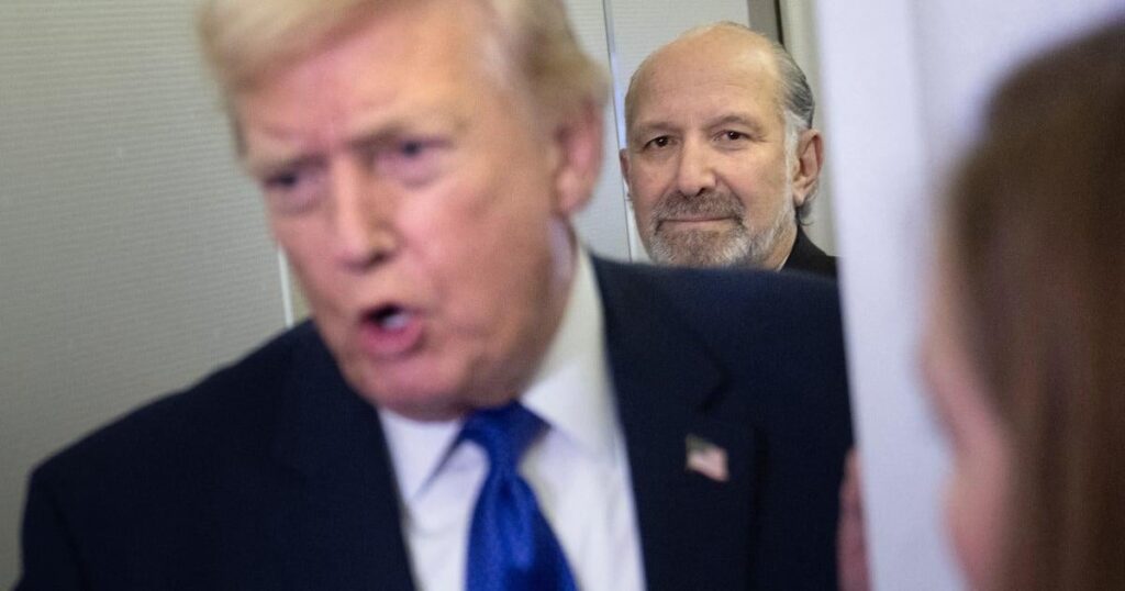 ルートニック、爆弾削除ファイルでエプスタインと一緒に写真撮影