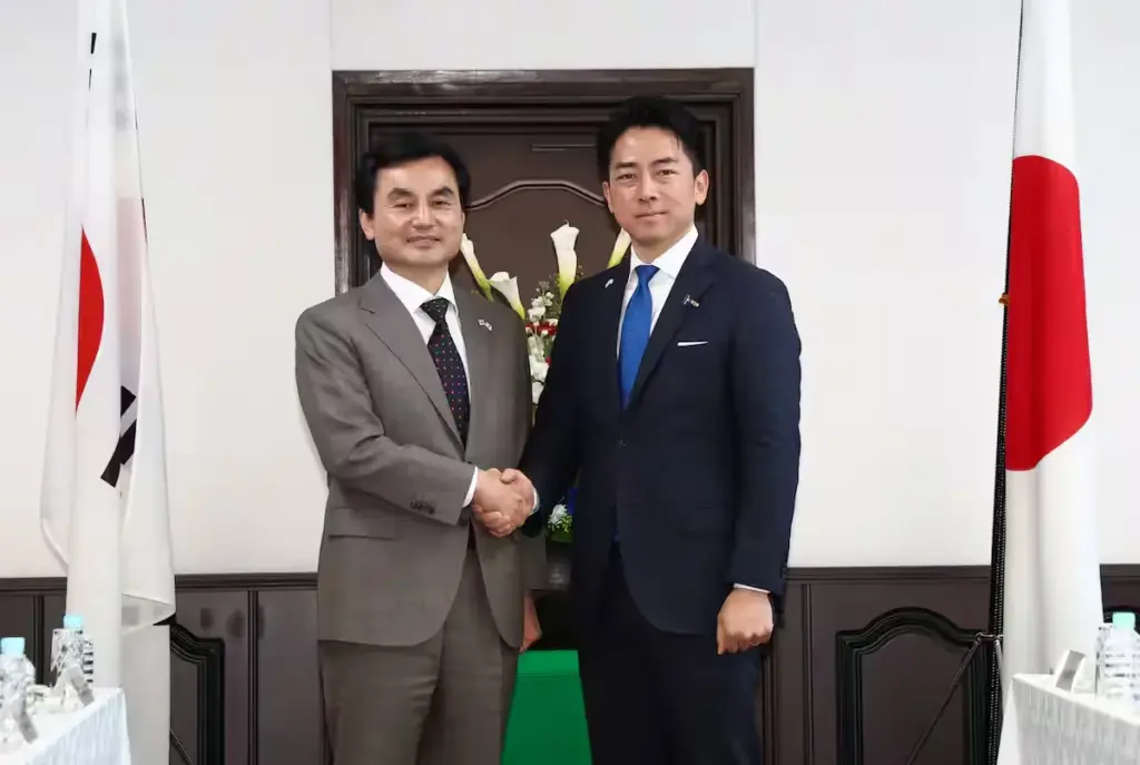 Japan SK defense ministers M5MXWMCBX5OELBUSEUAC4IOR5Y