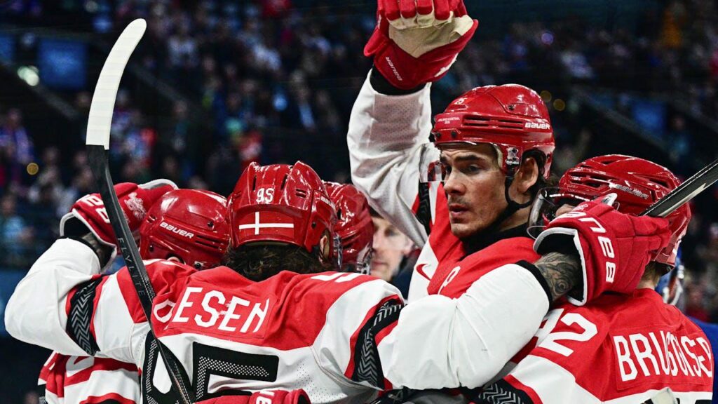 DKがアメリカをリード！ [OL-ishockey: Danmark - USA]