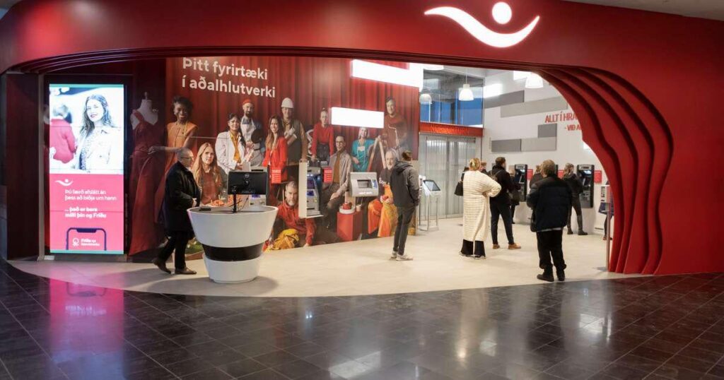 3行の利益を合わせると940億ISK近くになる