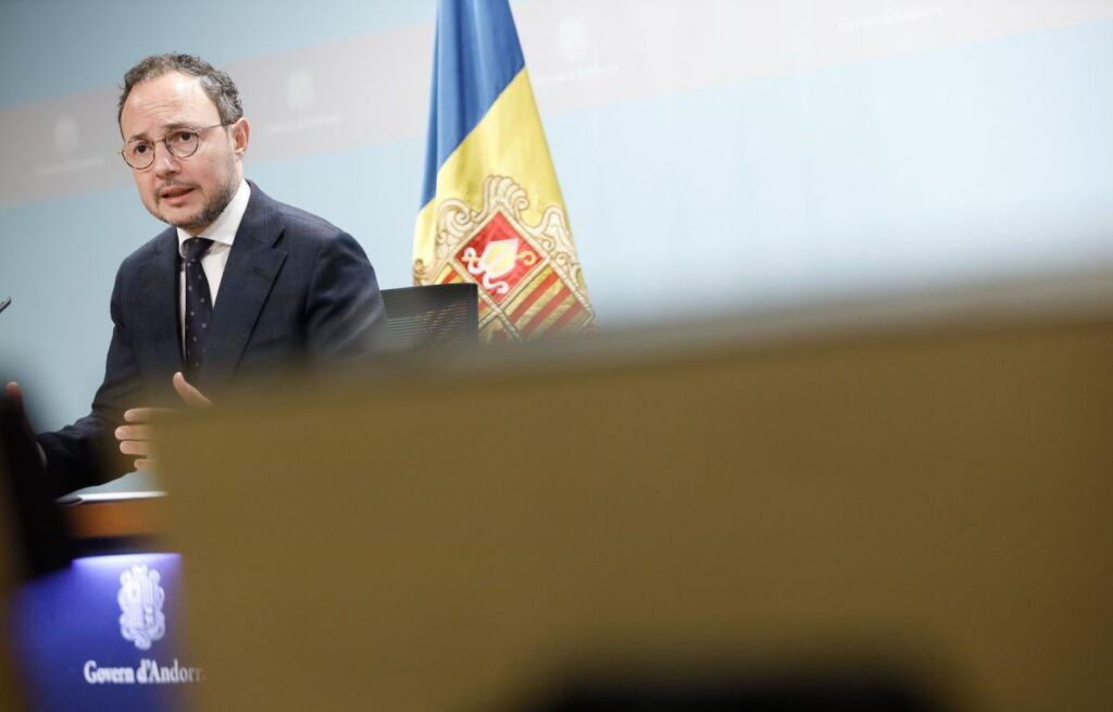 勢いを増している選挙シナリオには9月解散、12月総選挙が含まれる