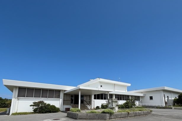 海底線中継所が５０年　携帯やネットの接続拠点ＫＤＤＩ