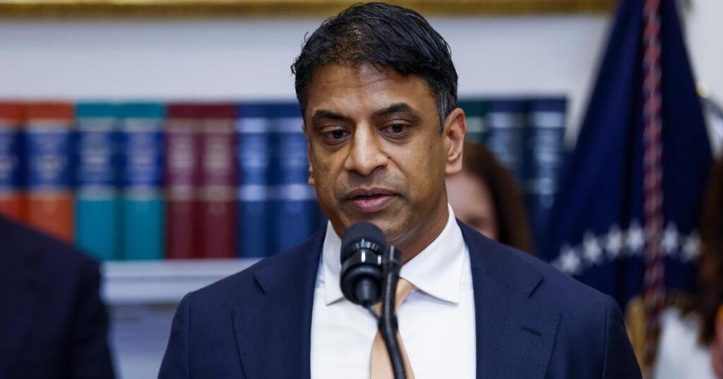 ノバルティスはCEOに2500万の報酬を支払っているが、スイス人は我々の薬にもっとお金を払うべきだと言っているのと同じ人物だ