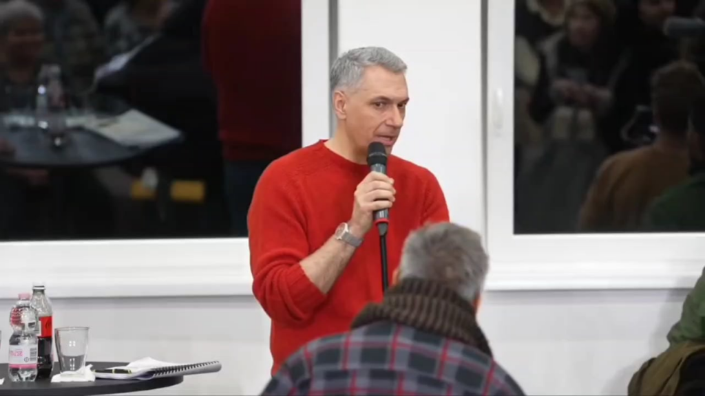 ヴァーチでのラザールインフォの後の今日の「記者会見」は素晴らしかった、というか何だったのか分からない