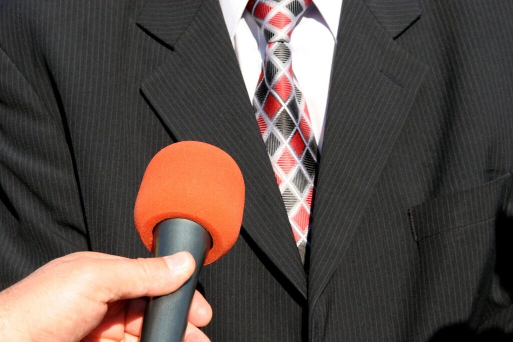 舛添要一氏、自民党優勢の調査結果に “この民にして、この内閣総理大臣！” 『皮肉発言』が話題になりコメント殺到「自分の思い通りにならないからといって国民を揶揄するのはやめてほしい。」「公の場でぽろっと言うようなことではないのでは。。」【「外交も経済もよく分かっていない指導者戴く日本は不幸」】