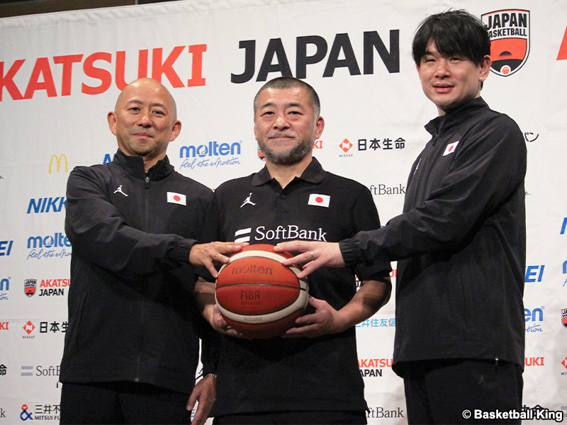 日本代表・桶谷HCが就任会見「五輪で勝てるチームを」新入閣ACの役割明言、ディフェンス強化へ | バスケットボールキング