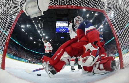 カナダなどが白星発進 アイスホッケー・12日、13日