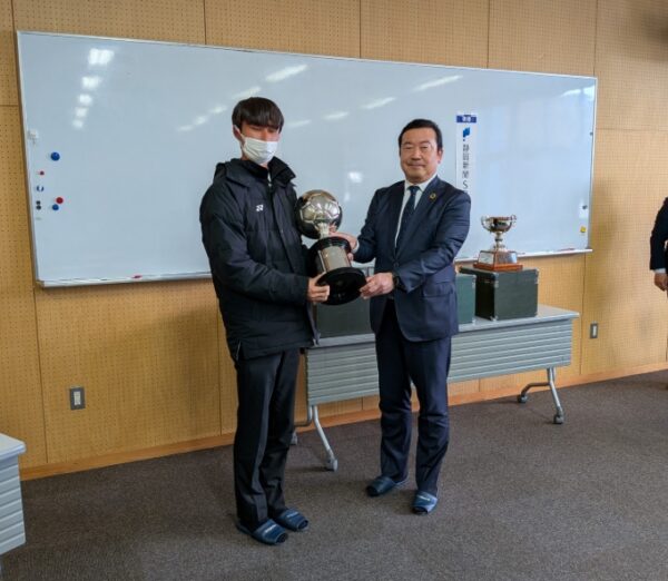 高円宮杯U-18サッカーリーグ2025静岡・スルガカップ表彰式開催 | 一般財団法人 静岡県サッカー協会