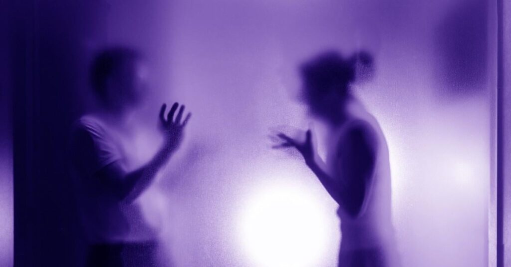 家庭内暴力: 出身地と性別について数字が示すもの