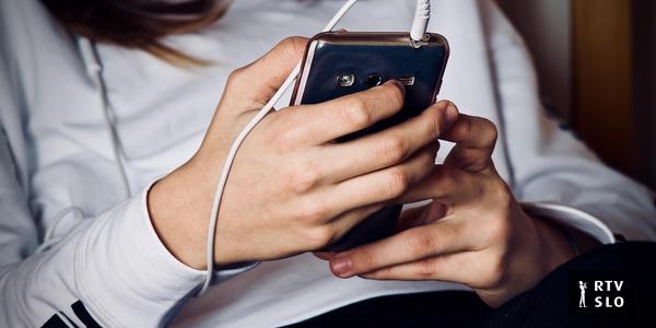 政府は15歳未満に対するソーシャルネットワークの制限を検討している