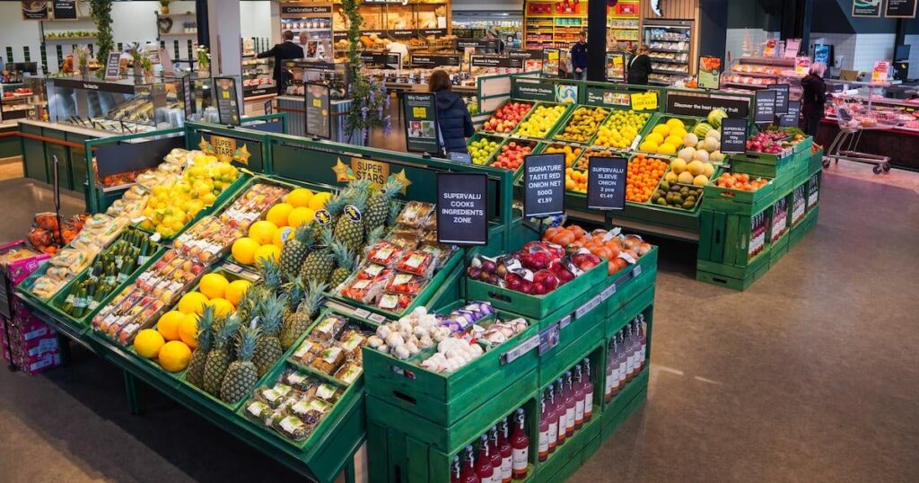 アイルランドのファミリービジネス、マスグレイブが仕事をインドにアウトソーシングし、アイルランド人スタッフを解雇