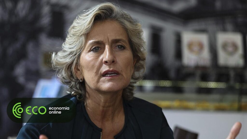 アナ・アブルンホサ氏は農業大臣を叱責した。 「私も大臣だったが、そんなことは一度もなかった」