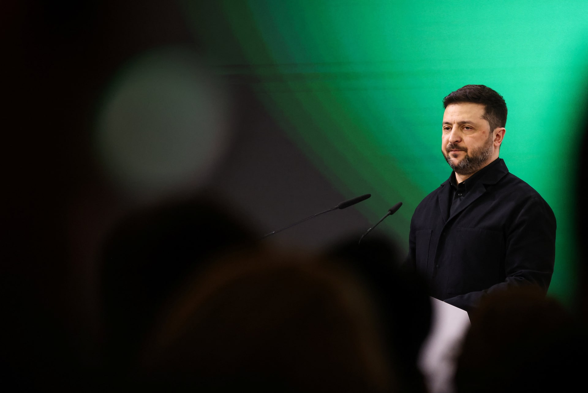 ウクライナ大統領、独立維持を強調 侵攻開始から4年で演説