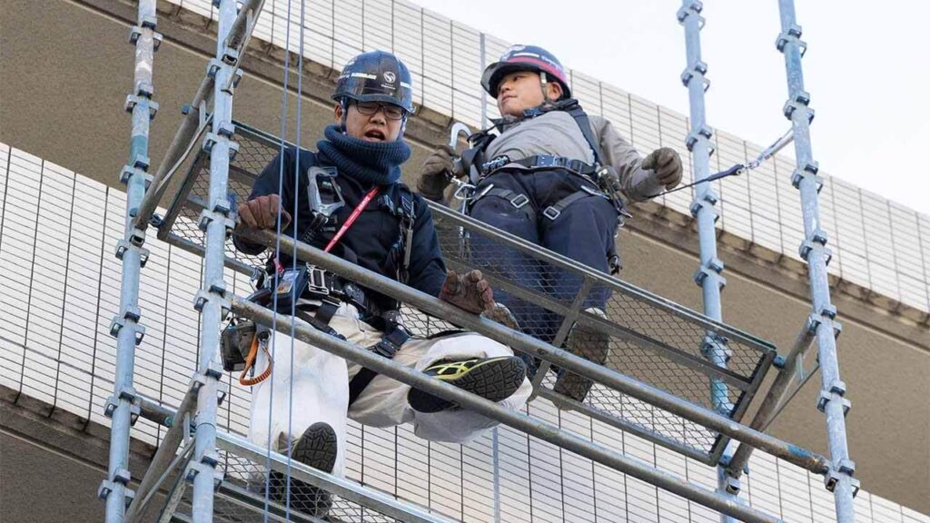 中卒・とび職の逆転劇、年収1000万円超「稼ぎで同世代の大卒に負けない」（日経ビジネス）