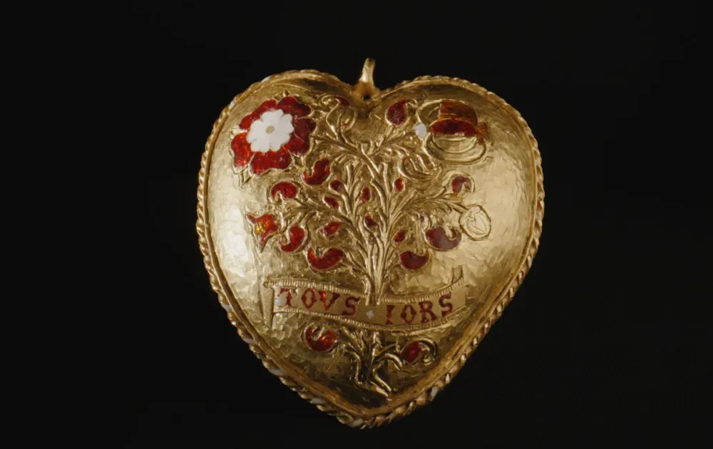 大英博物館、市民参加の資金調達で7億円超を確保。「チューダー・ハート」を公共コレクションに | ARTnews JAPAN（アートニュースジャパン）