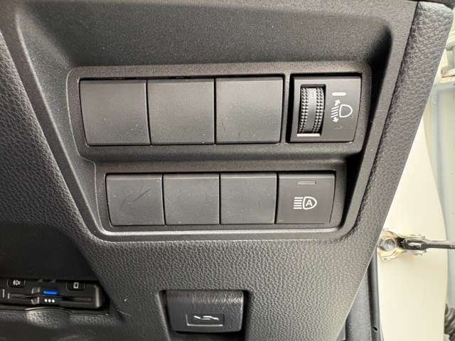 トヨタ ヤリス 1.0 X モデリスタエアロ/純正ナビ/Bカメラ/ETC 山梨県の詳細画像 その13