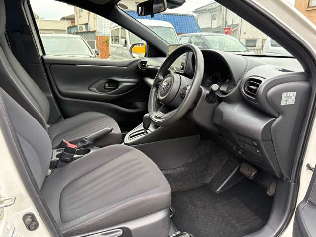 トヨタ ヤリス 1.0 X モデリスタエアロ/純正ナビ/Bカメラ/ETC 山梨県の詳細画像 その7