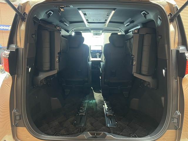 広々としたラゲッジルームは日常・レジャーに活躍する事間違いなし。いかがでしょうか。