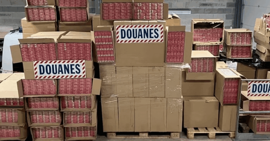 密輸業者による税関倉庫襲撃が確認された