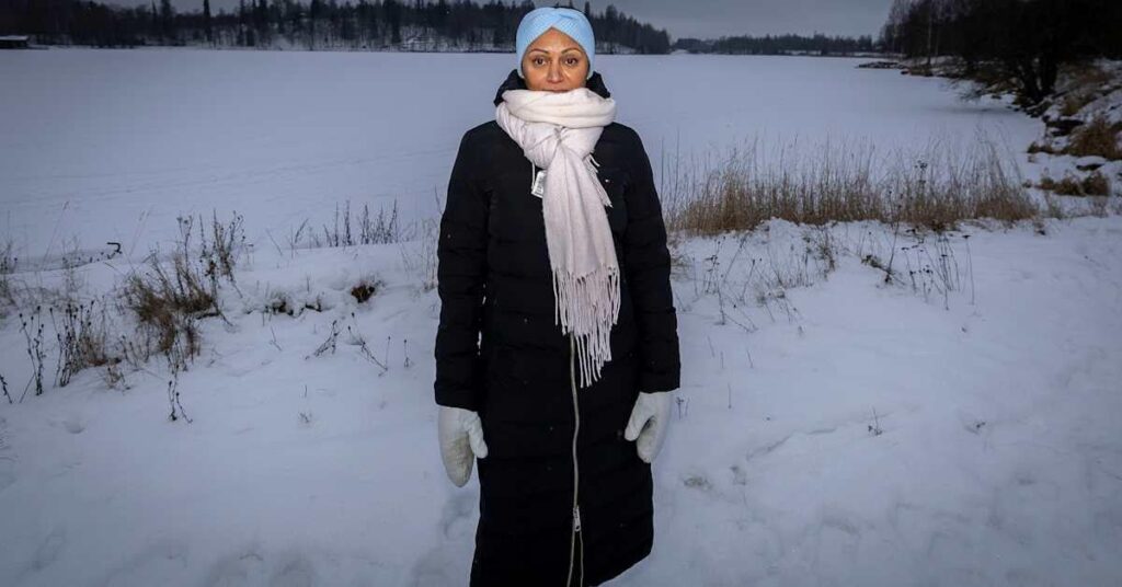 「フィンランド語は私の母国語ですが、人々は今でも英語で話しかけてきます」 – 外国人養子縁組者はフィンランドで疎外されていると感じている