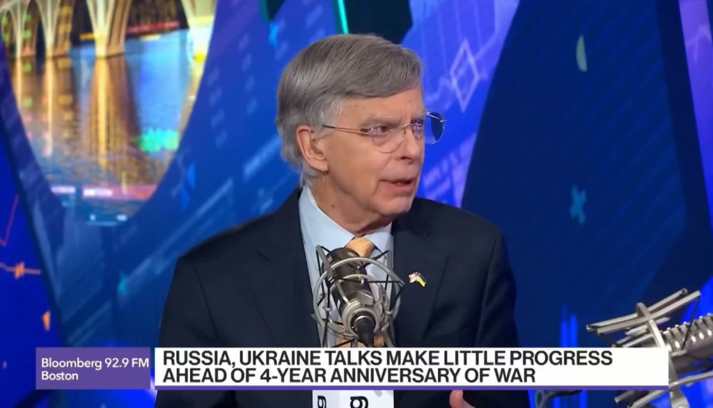 元米国大使ウクライナへ ウィリアム・テイラー: ウクライナ人は主権国家になることを望んでいる。彼らはヨーロッパに住みたいと思っています。ロシア人は彼らに降伏を望んでいる。ロシア人はウクライナを支配したいと考えている。中間点はありません。トランプ大統領はプーチン大統領に圧力をかける必要がある。