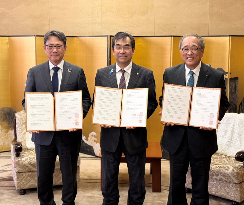 横浜銀行 神奈川県産木材利用で協定 県木材業協同組合連合会と県の３者で | 中区・西区・南区