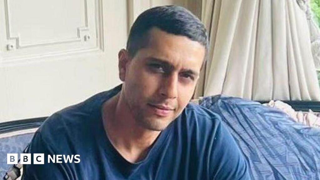 母親に食べ物を届けた見知らぬ人を人種差別的に殺害したバリーの十代の若者に有罪判決