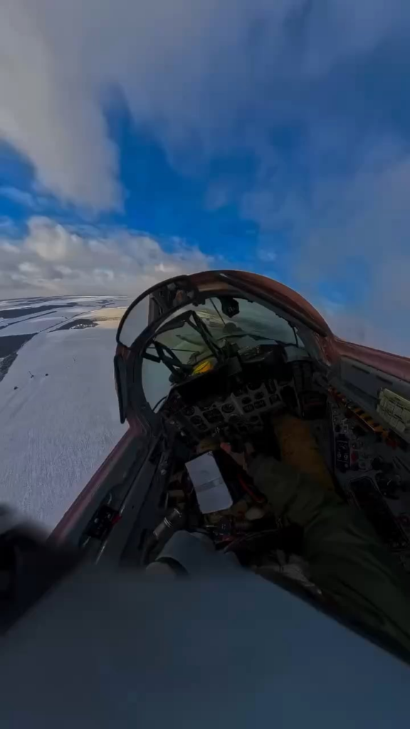 ウクライナの戦闘機パイロットがロシアの巡航ミサイルを破壊