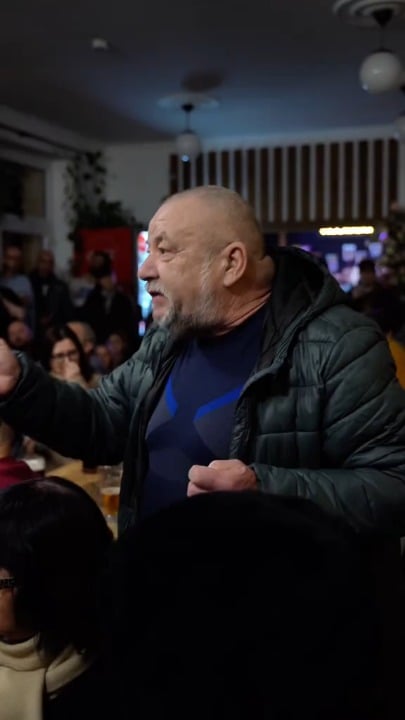 シミ vs パブ投票者