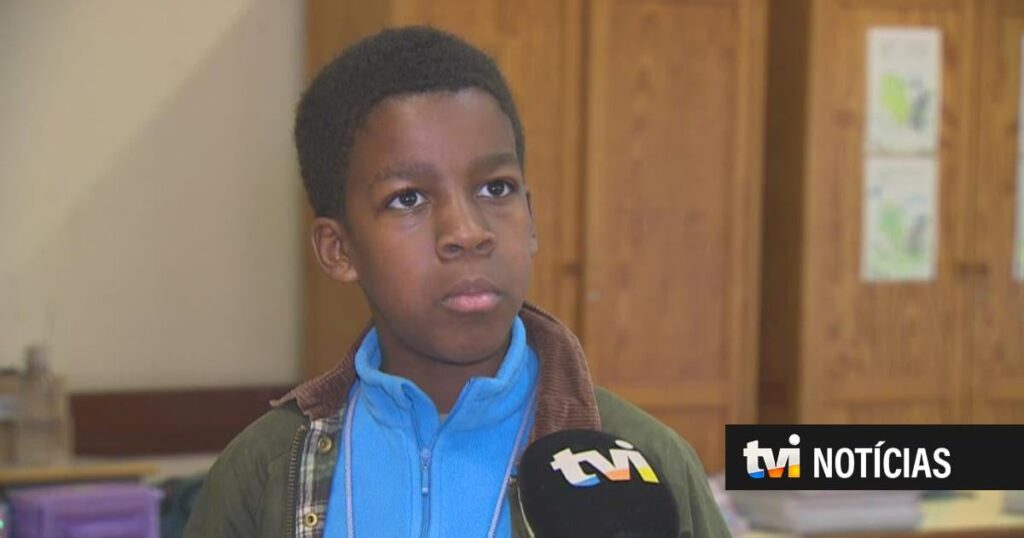 こちらはロドリゴ、9歳、彼は112番通報で国を動かしました：私たちは彼に話を聞きました、彼は今メダルを持っています