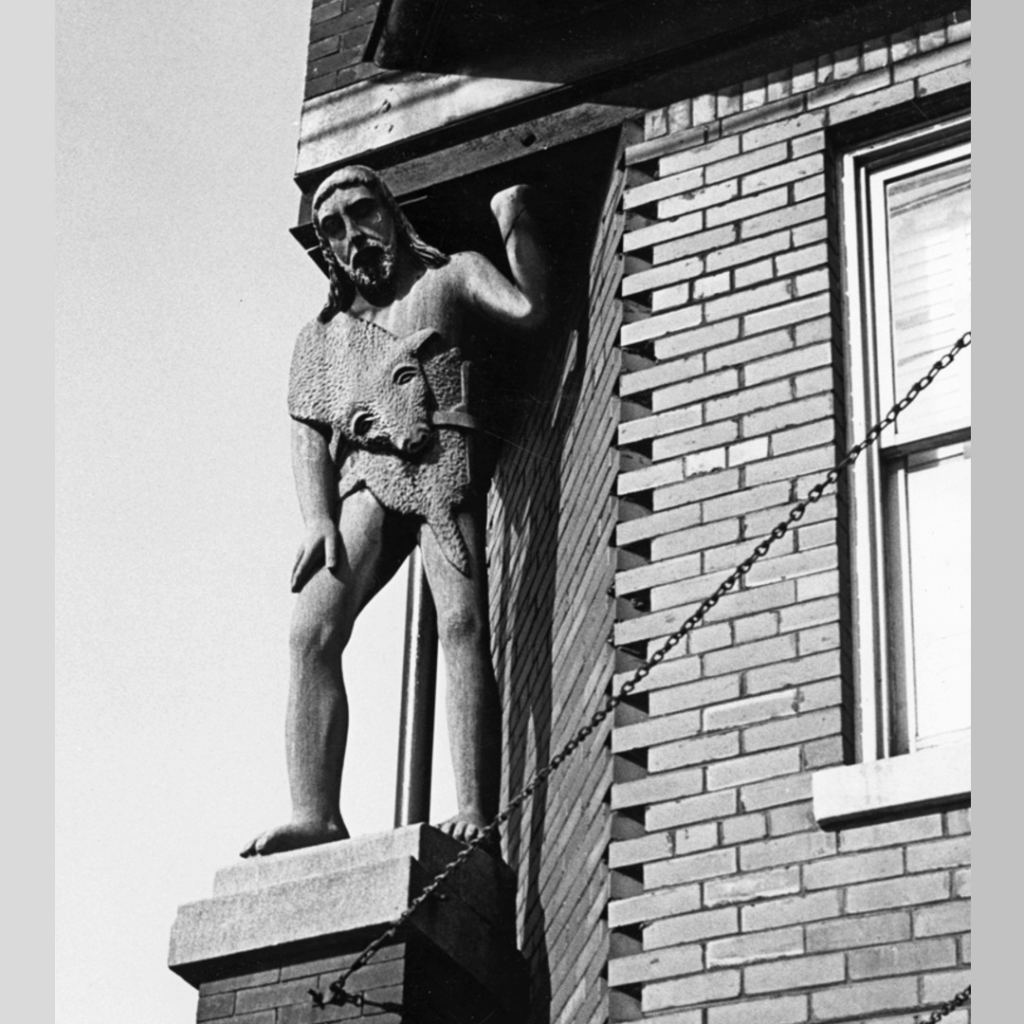 非常にランダム: シカゴにあるこのドイツ風の彫像を特定できる人はいますか?