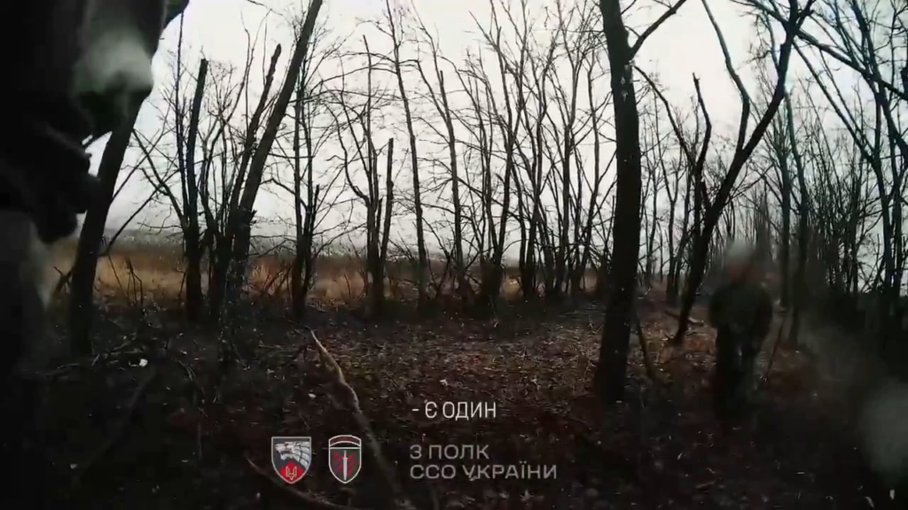 ロシアの侵略者は、ロシア軍が降伏を偽装しようとした後、即座に彼らを排除した第3個別特殊作戦連隊の兵士たちに遭遇した。