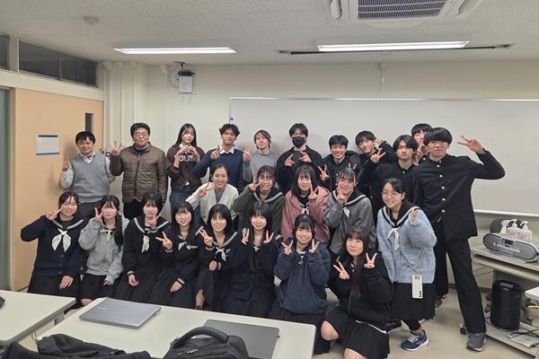 松阪高校SSH生徒が日本語・日本文化研修コース留学生の中間発表会に参加しました / Matsusaka High School SSH Students Participate in Midterm Presentations by Japanese Language and Culture Program Students