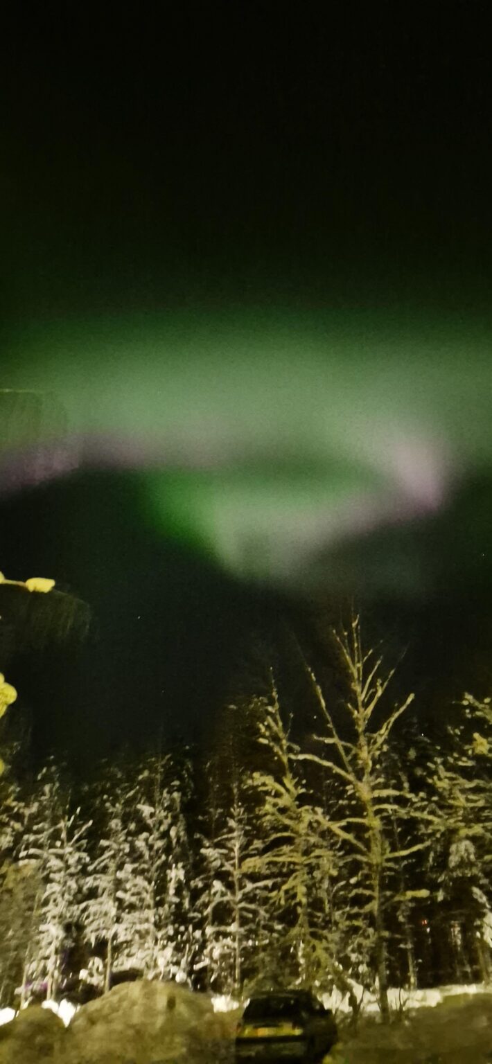 Automod は私の投稿を削除し続けていますが、北の方ではオーロラが見られる可能性があります。