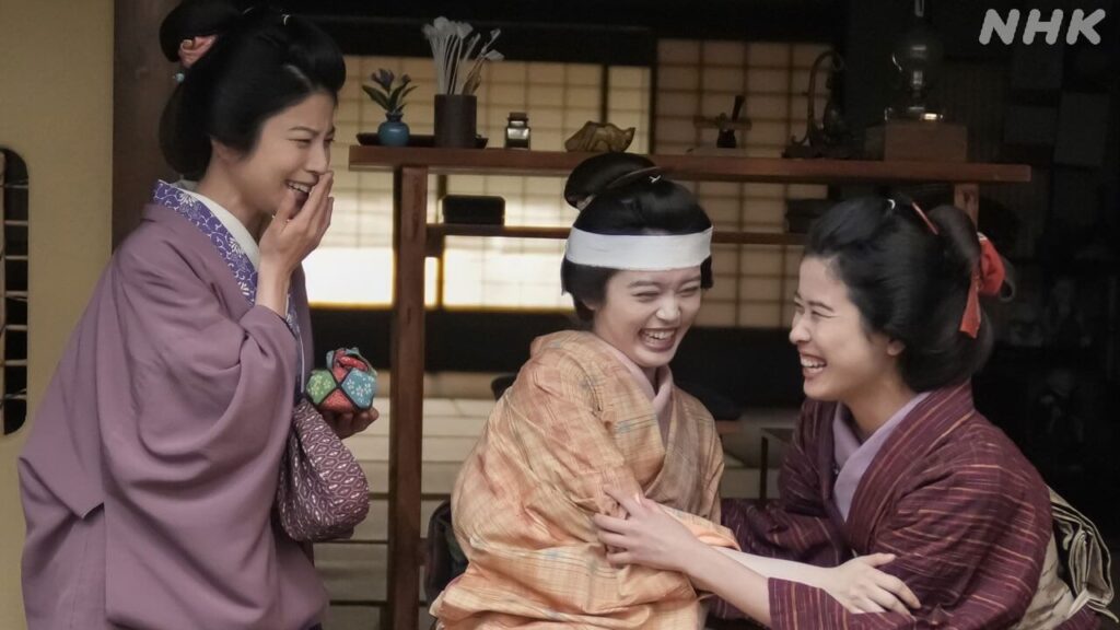 2/4(水)の「ばけばけ」世間にヘブン（トミー・バストウ）のラシャメンだと勘違いされてしまったトキ（髙石あかり）。そんなトキのもとに、仲間たちが駆けつけるの画像