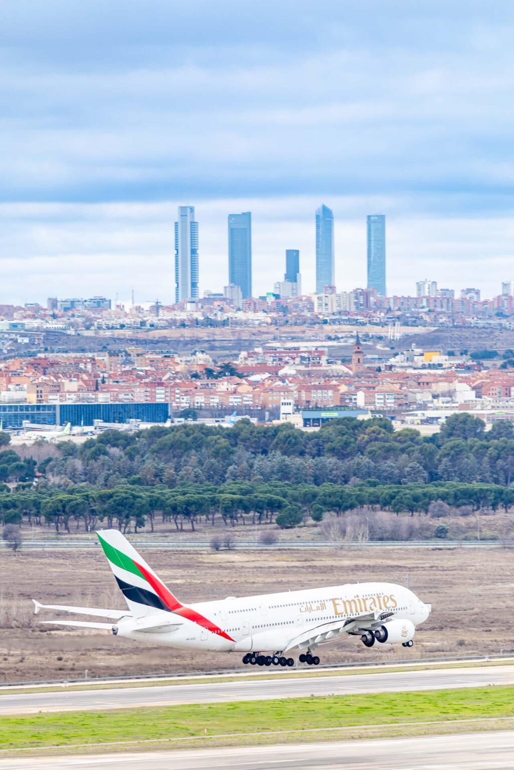 アドルフォ・スアレス・マドリード・バラハス空港のエアバスA380