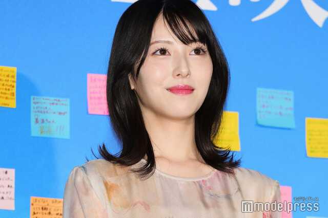 「ほどなく、お別れです」初日舞台挨拶に出席した浜辺美波（C）モデルプレス