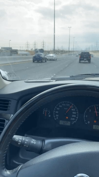 PSA: これが高速道路であおり運転をしてはいけない理由です