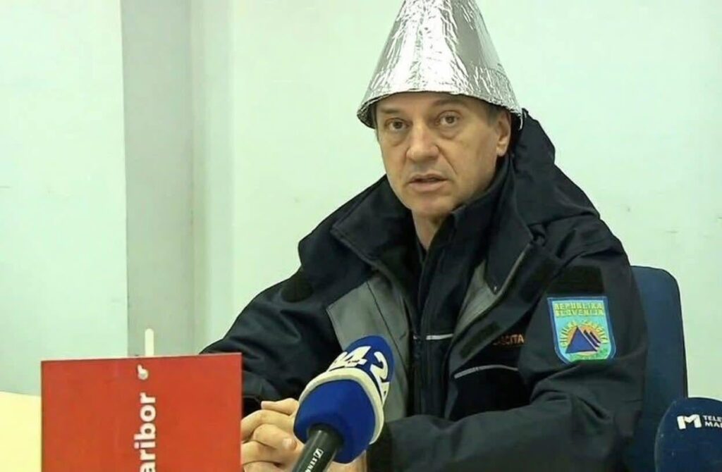 「サイバー」攻撃に対する品質の防止。