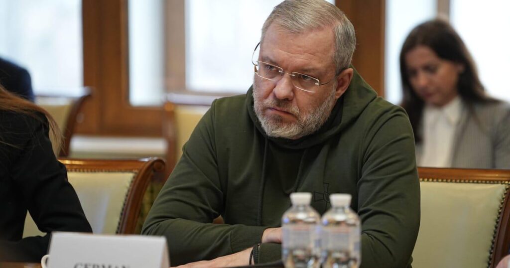 ウクライナの元エネルギー相、逃亡未遂で汚職容疑で起訴