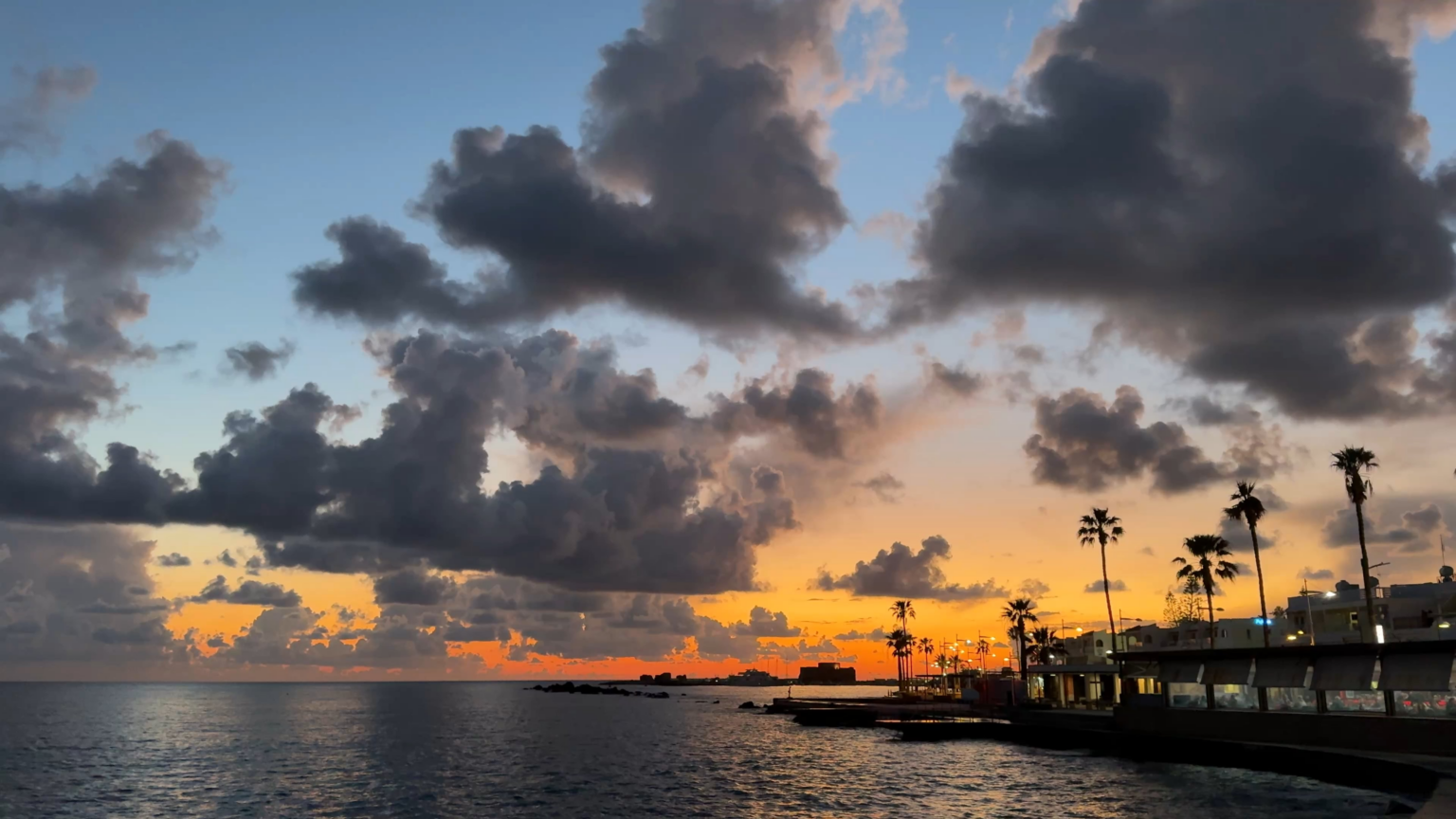 キプロスの夕日。パフォス。 2026 年 2 月 23 日。
