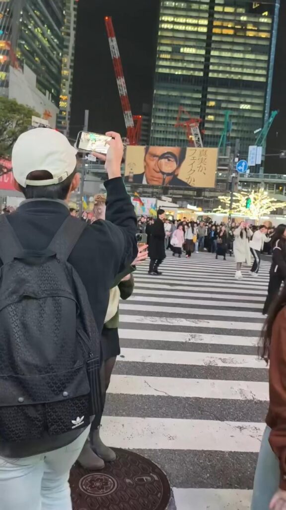 渋谷交差点のおばさん、怒りのアタック
