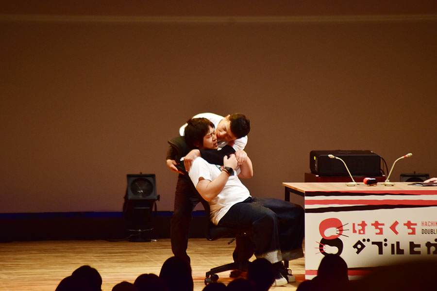 ポッドキャストイベント「はちくちダブルヒガシ presents お前らのことワクワクさせて、ごめんねぇ」の模様（Lmaga.jp撮影）