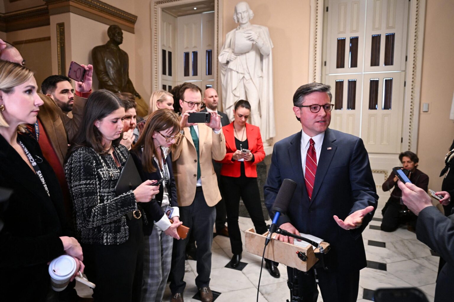 下院議長、トランプ大統領の選挙「乗っ取り」呼びかけを歓迎、民主党の勝利は「不正」に見えると主張