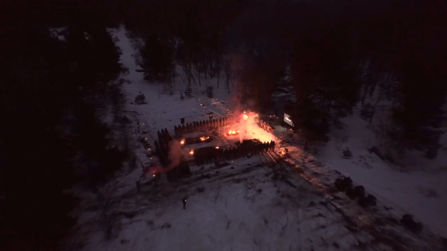 ウクライナの第427無人航空機旅団ラログは、新しいドローン操縦者の就任式のビデオを公開した。 2026 年 2 月 9 日